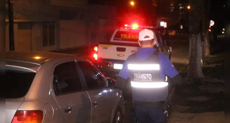 
Acidente aconteceu na noite desta quarta-feira, no Centro de Ponta Grossa
