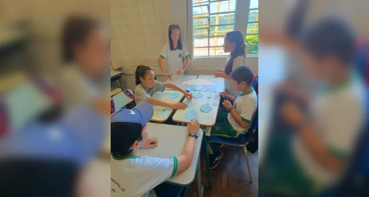 A turma realizou estudos, elaboração de cartazes e apresentações.