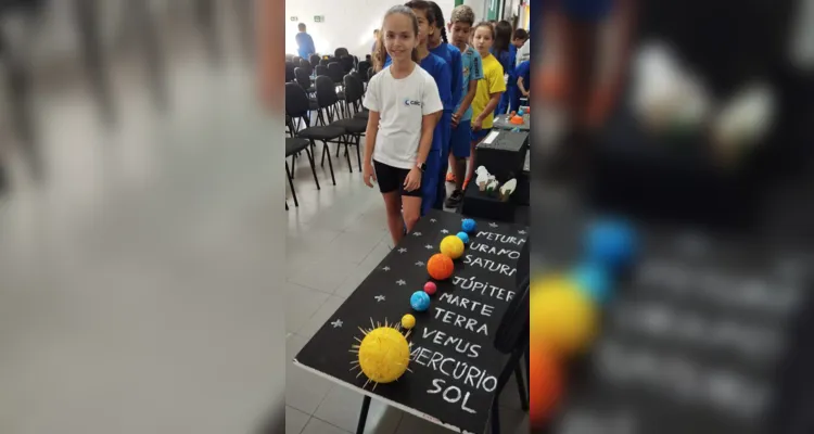 Após confeccionarem seus materiais, a turma organizou uma exposição das maquetes para a escola.