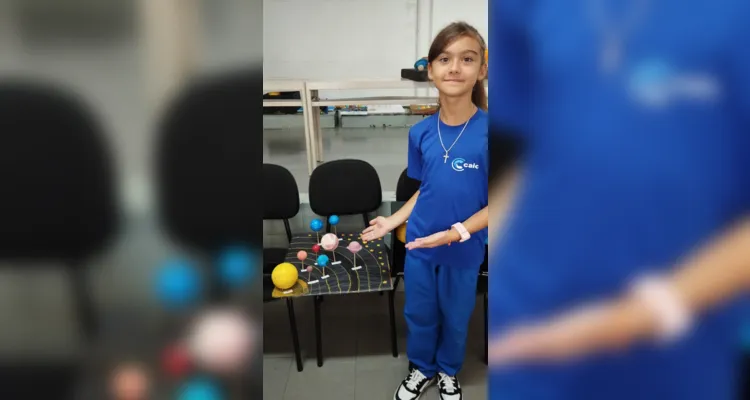 Após confeccionarem seus materiais, a turma organizou uma exposição das maquetes para a escola.