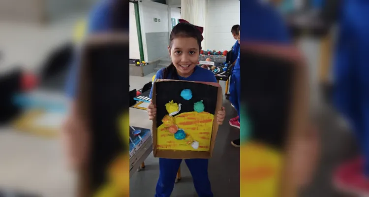 Após confeccionarem seus materiais, a turma organizou uma exposição das maquetes para a escola.