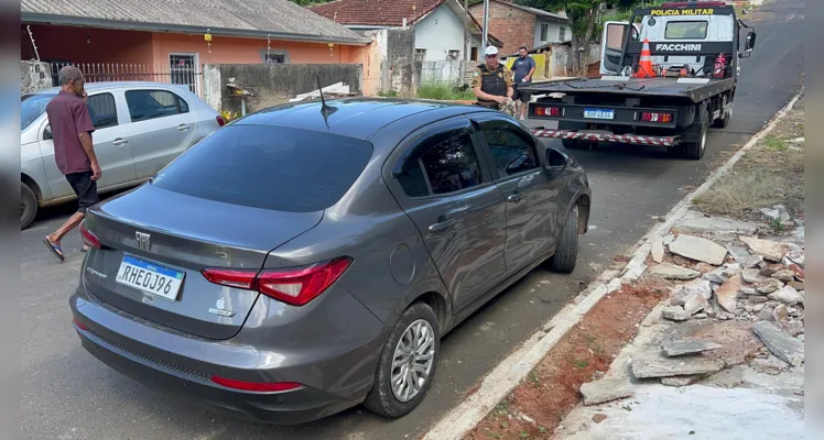 Carro roubado de motorista de aplicativo em PG é recuperado