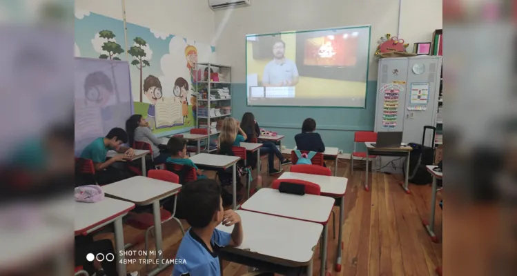 A videoaula do Vamos Ler sobre a dengue baseou os estudos realizados pela turma.