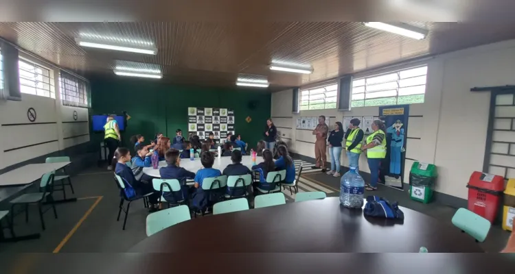 A visita até a Escola de Trânsito foi um dos destaques das ações realizadas pela turma, possibilitando uma série de atividades práticas aos educandos.