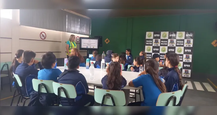 A visita até a Escola de Trânsito foi um dos destaques das ações realizadas pela turma, possibilitando uma série de atividades práticas aos educandos.