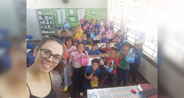 A proposta contou com o empenho e colaboração de toda a turma, além da participação da professora e diretora da escola.