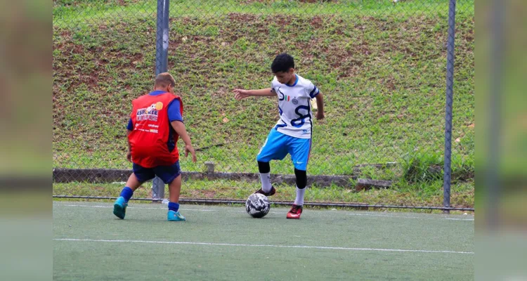 Os jogos ocorrerão aos fins de semana, a partir de 13 de abril, em campos de futebol society instalados nos bairros pela Prefeitura