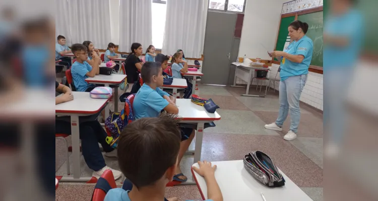 A turma participou de palestras e confeccionou cartazes e textos de conscientização sobre o combate ao bullying.