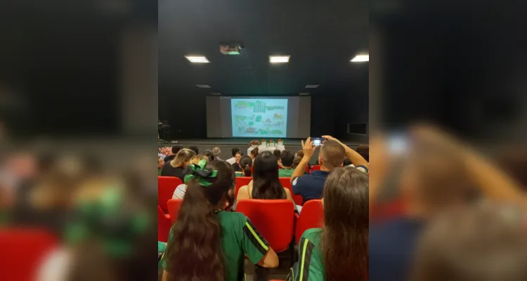 Confira os registros em sala de aula à premiação dos destaques.