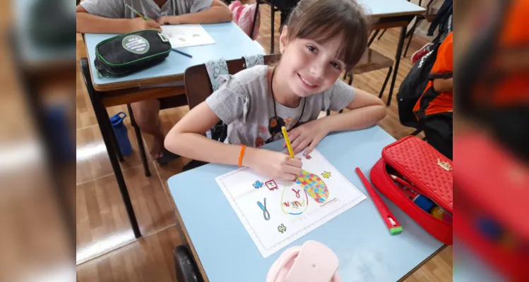 Desenhos e pinturas foram formas de representar aprendizado em sala.