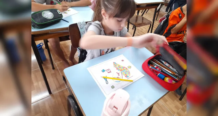 Desenhos e pinturas foram formas de representar aprendizado em sala.