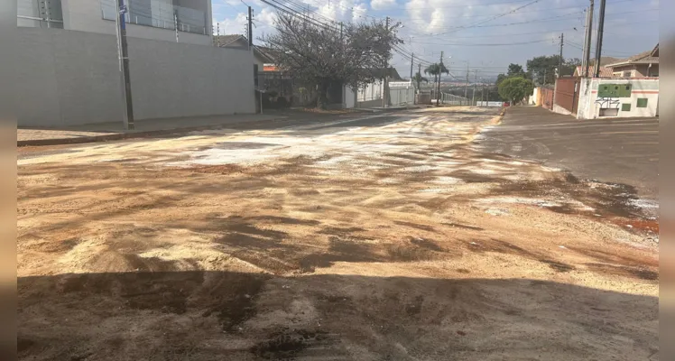 A carga acabou se deslocando para a frente e atingindo o tanque de combustível do veículo