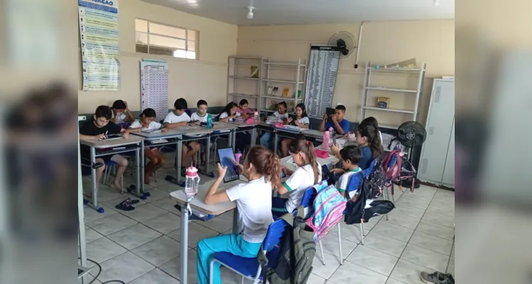 Recursos tecnológicos ampliaram o estudo da temática junto à classe.