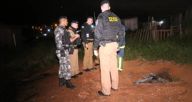 Residência é destruída por um incêndio em Ponta Grossa |