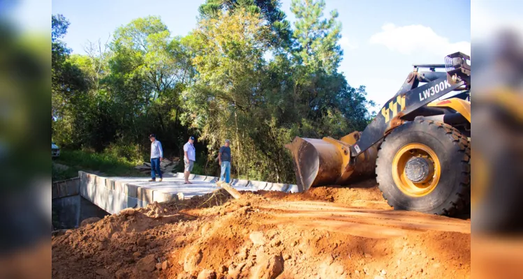 Ponte sobre rio Santa Rosa, em Tibagi, está próxima de ser concluída