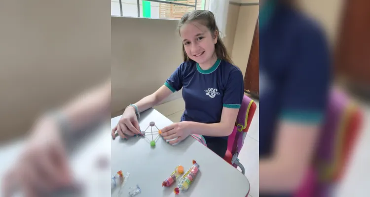 Em sala de aula, a turma realizou diversas atividades criativas envolvendo a elaboração de sólidos geométricos, com palitos, balas de goma e diversos outros materiais.