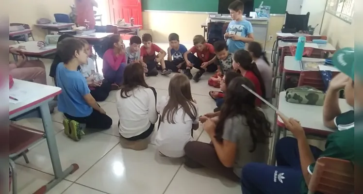 Tradicional jogo ganhou contornos pedagógicos em sala de aula.