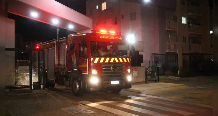 Não havia ninguém no apartamento quando o fogo começou; ninguém ficou ferido