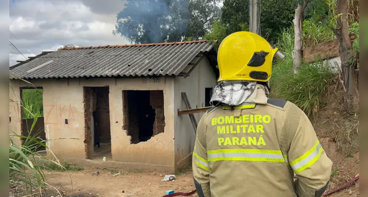 Incêndio em residência na 'Ronda' mobiliza Bombeiros em PG