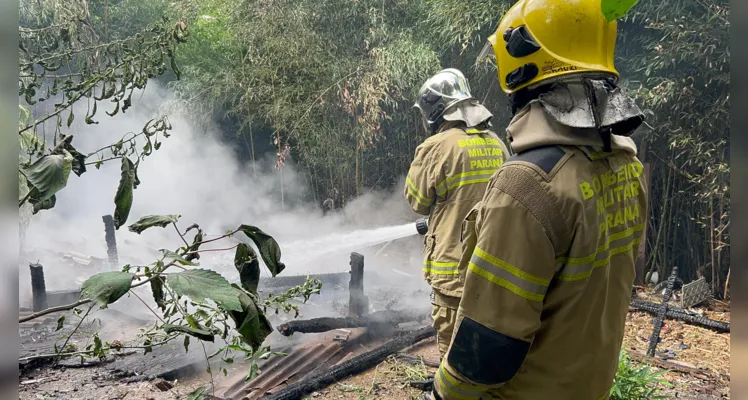 Incêndio em residência na 'Ronda' mobiliza Bombeiros em PG