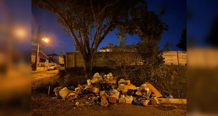 Recicláveis foram trocados pelos moradores no programa Feira Verde e não foram levados pelo caminhão