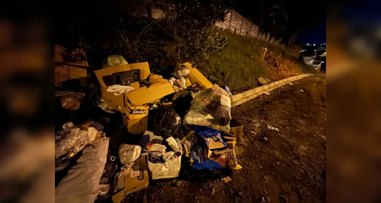 Recicláveis foram trocados pelos moradores no programa Feira Verde e não foram levados pelo caminhão