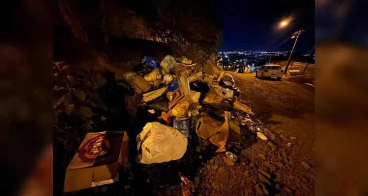 Recicláveis foram trocados pelos moradores no programa Feira Verde e não foram levados pelo caminhão