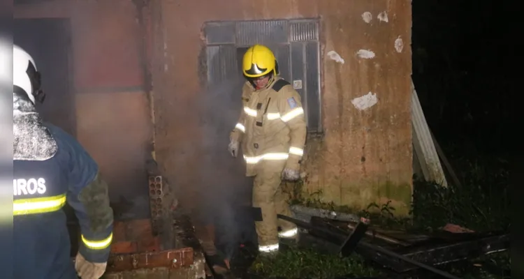 Incêndio aconteceu na rua Professora Balbina Branco