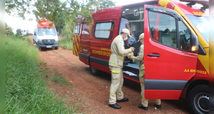 Vítima ficou em estado grave após ser atropelada pelo trem 