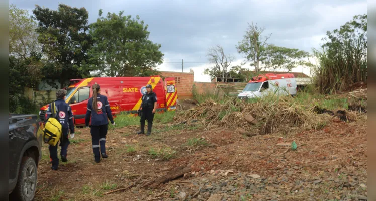 Vítima ficou em estado grave após ser atropelada pelo trem 