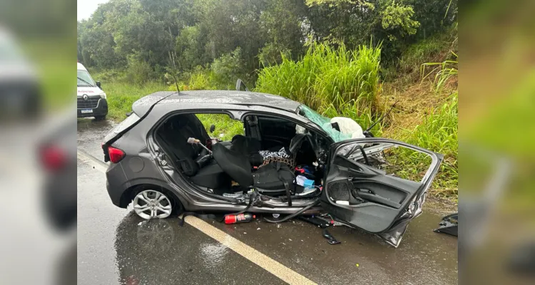 O fluxo de veículos na BR 277 permaneceu em sistema pare e siga até as 18 horas