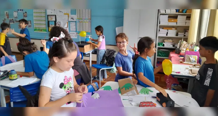 Com a realização de inúmeros trabalhos, os alunos atingiram o objetivo e realizaram a primeira feira de ciências da turma. 