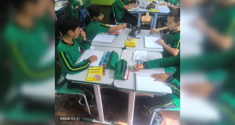 Estudantes puderam explorar conceitos e criar seus próprios anúncios em sala de aula.