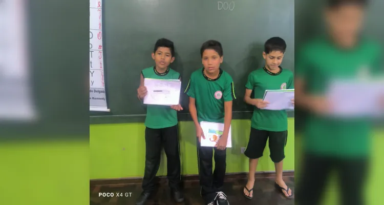 Estudantes puderam explorar conceitos e criar seus próprios anúncios em sala de aula.