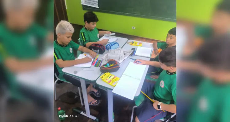 Estudantes puderam explorar conceitos e criar seus próprios anúncios em sala de aula.