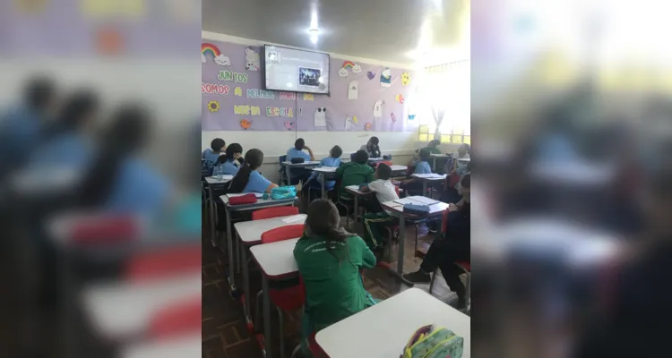 A videoaula do Vamos Ler sobre a história de Tiradentes foi uma base importante para os estudos realizados pela classe.