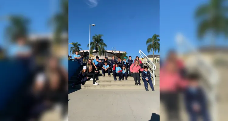 A ida até a praça local em homenagem à figura de Tiradentes finalizou as atividades da turma, com direito a um piquenique realizado no local.