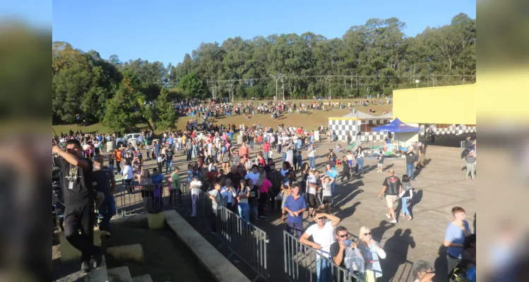 Milhares de pessoas acompanharam a apresentação