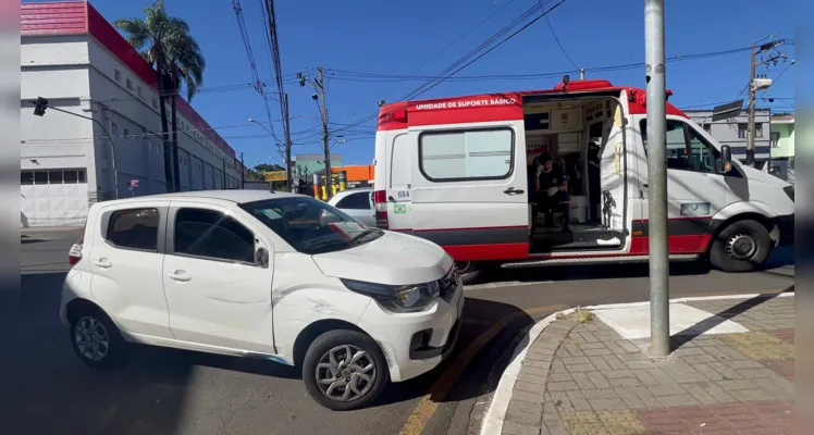 Motociclista sofre fratura após colisão com carro em PG