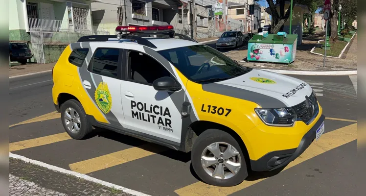 Motociclista sofre fratura após colisão com carro em PG