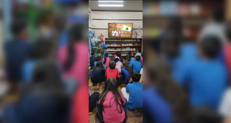 A videoaula do Vamos Ler foi o pontapé inicial nas atividades da turma.