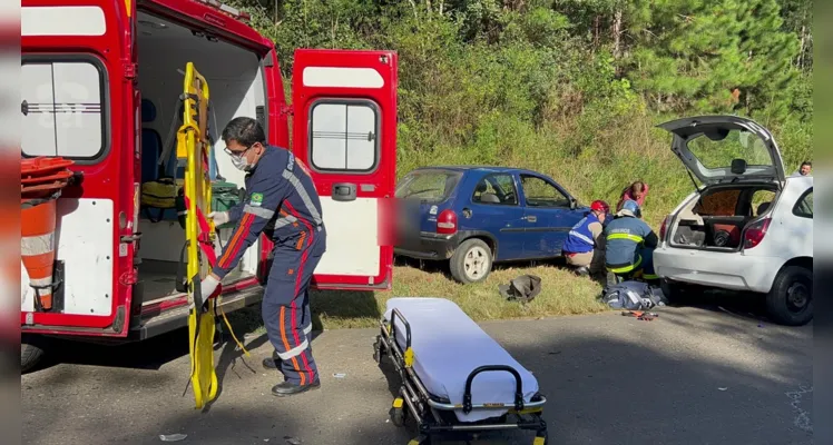 Equipes de resgate estiveram prestando atendimento no local