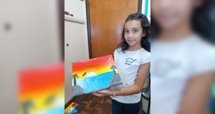 Como principal atividade da proposta, os alunos realizaram uma tarefa prática, onde puderam soltar a imaginação ao colorirem uma tela.