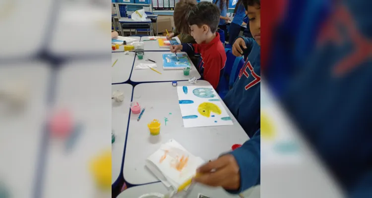 Como principal atividade da proposta, os alunos realizaram uma tarefa prática, onde puderam soltar a imaginação ao colorirem uma tela.