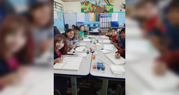 Como principal atividade da proposta, os alunos realizaram uma tarefa prática, onde puderam soltar a imaginação ao colorirem uma tela.