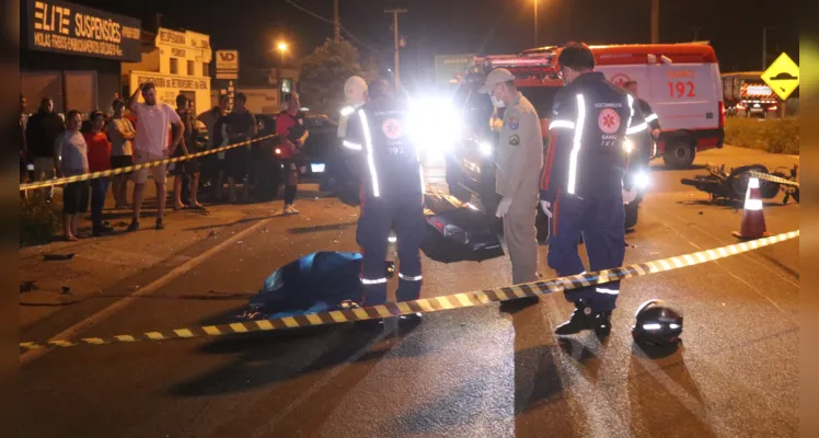 Acidente aconteceu por volta das 20h deste domingo, em Ponta Grossa