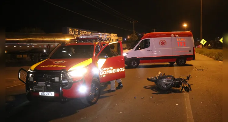 Acidente aconteceu por volta das 20h deste domingo, em Ponta Grossa