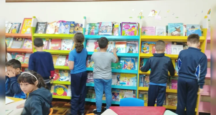 A leitura tem se tornado uma prática recorrente para os alunos.