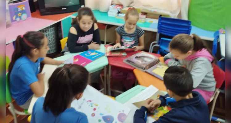 A leitura tem se tornado uma prática recorrente para os alunos.