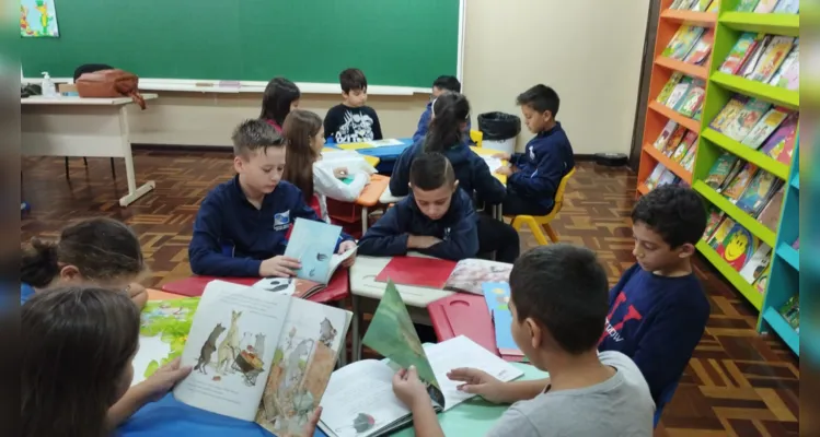 A leitura tem se tornado uma prática recorrente para os alunos.